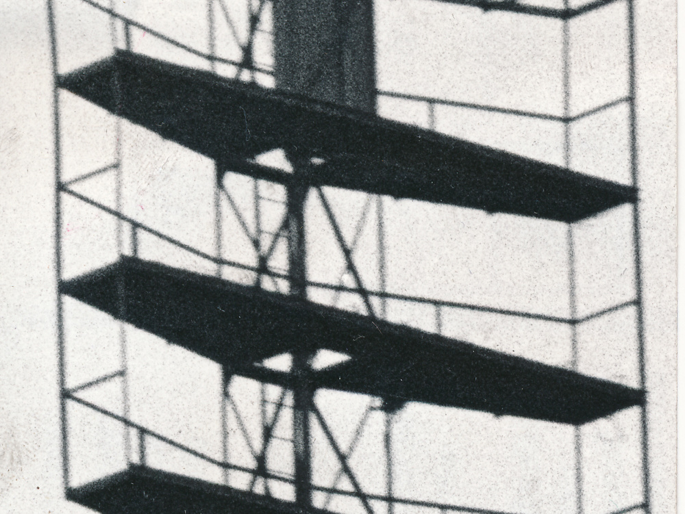 1963 erfolgt der Bau der Flutlichtanlage, sie ist Voraussetzung für den Spielbetrieb in der neu eingeführten Bundesliga. (Foto: Ferdi Hartung)