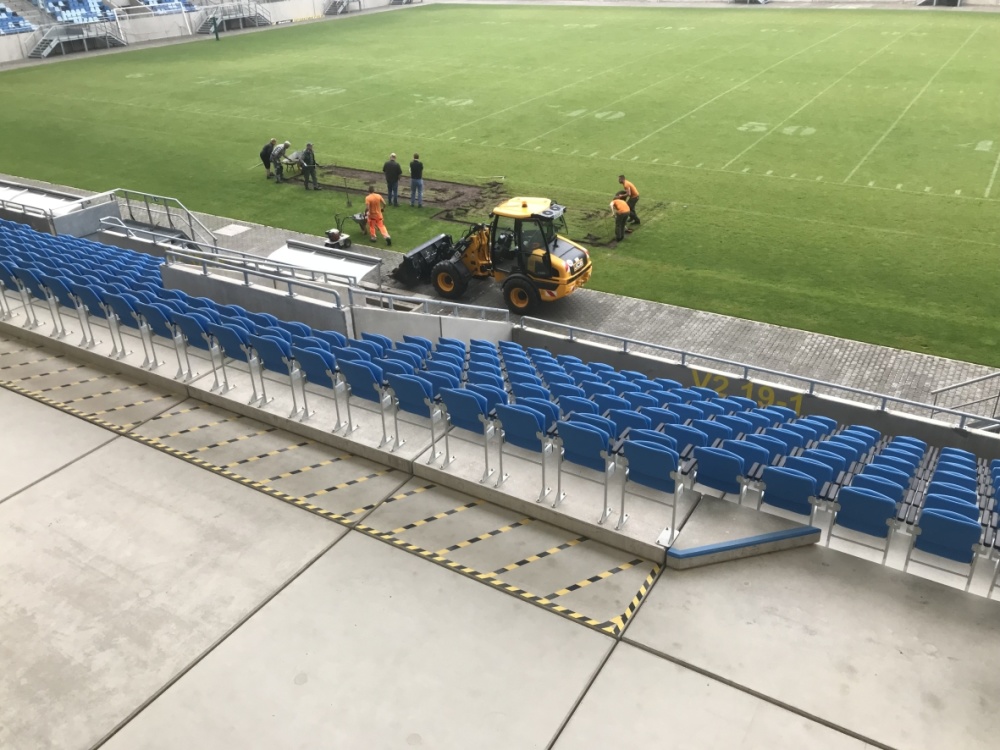 Baustellenbericht Ludwigsparkstadion vom 25. Juni: Arbeiten zur Erneuerung des Rasens an schadhaften Stellen